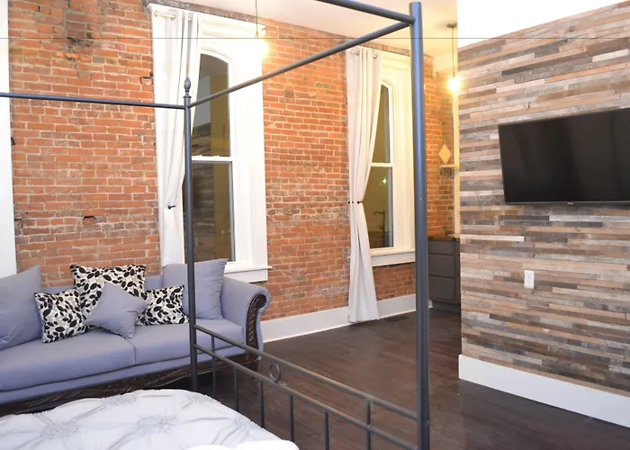 Hotel Eighteen-ninety Sleepover 3*