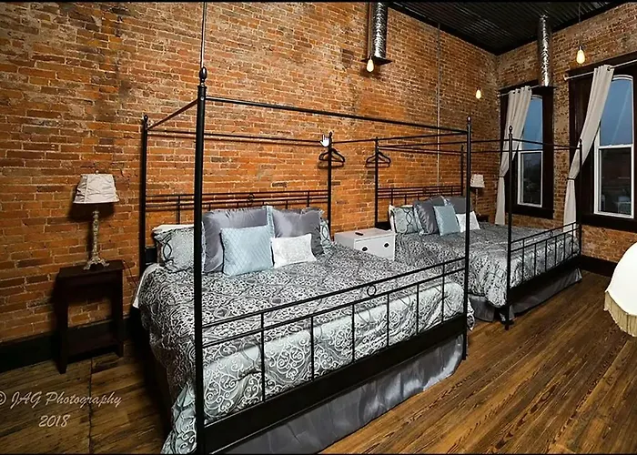 Hotel Eighteen-ninety Sleepover 3*