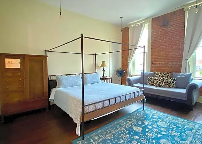Hotel Eighteen-ninety Sleepover 3*
